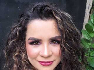 Erotikus videocsevegés sarastone