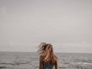 Erotikus videocsevegés SashaaXxx-