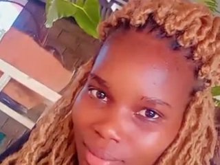 Erotikus videocsevegés Savagenilla2