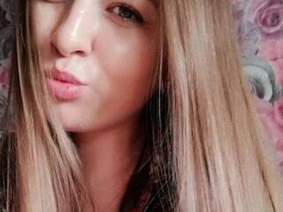 Erotikus videocsevegés lyubimkaMargo