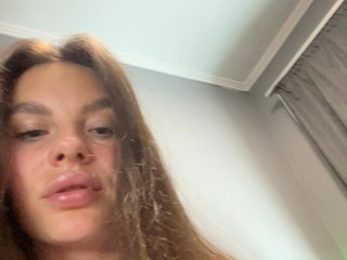 Erotikus videocsevegés VALERIYAAA