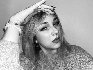 Erotikus videocsevegés selenaxLOVE