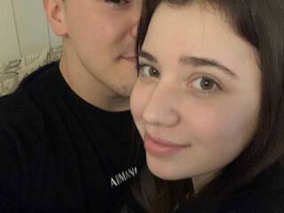 Erotikus videocsevegés Sex1overs