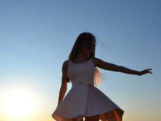 Erotikus videocsevegés MatreshkaBubble