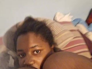 Erotikus videocsevegés SExtBoobS