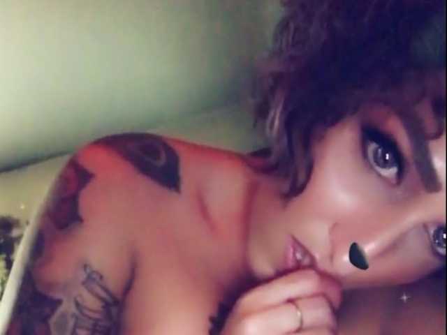 A profil fényképe SexxxyTaylor