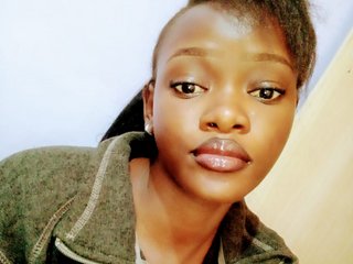 Erotikus videocsevegés SexxyBarbie