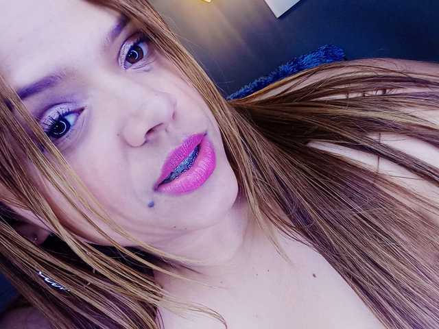 A profil fényképe sexy-milfy