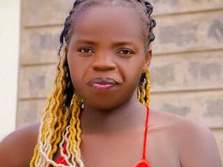 Erotikus videocsevegés Sexyamadah-012