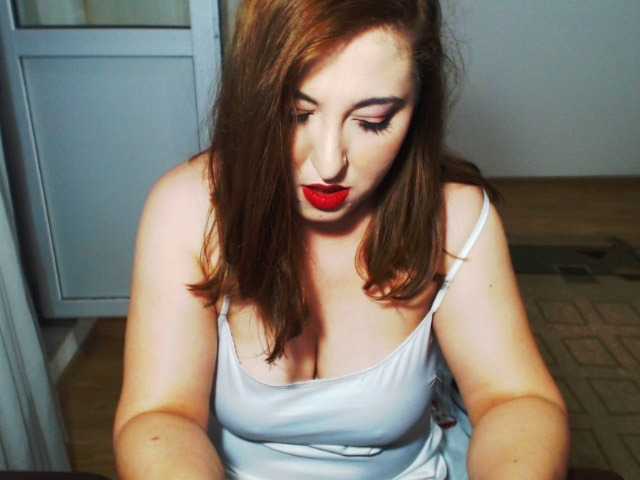 Fényképek SexyCaty1 200 tokens for 10 min naked show