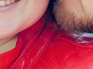 Erotikus videocsevegés Sexycouple9