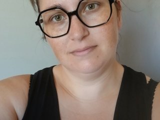 Erotikus videocsevegés Sexycurvy-87
