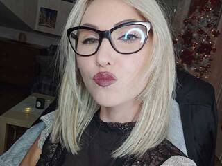 Erotikus videocsevegés SexyEvelyn