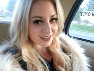 Erotikus videocsevegés LucieLove