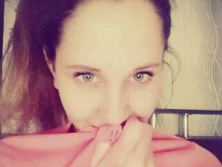 Erotikus videocsevegés SexyHelen