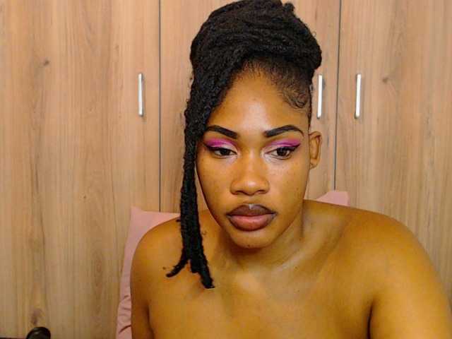 Sugárzási képernyőképek SexyJuicyLips