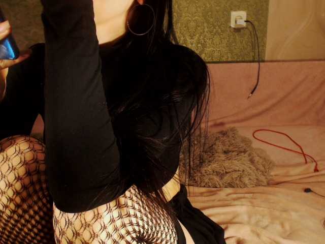 Fényképek Sexymalay18 Hi I am Alina) Lovens from 2 x tokenes) Subscribe) On the golden rain we collect! i want pvt my love !