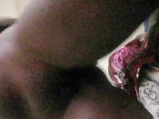 Erotikus videocsevegés Sexyred12