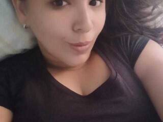 Erotikus videocsevegés shairamelody