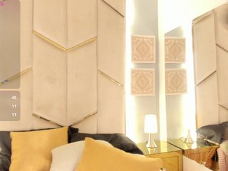 Erotikus videocsevegés SharitHills