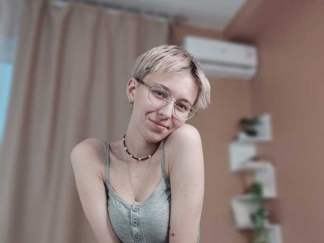 A profil fényképe SharliRose