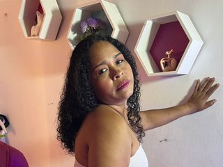 Erotikus videocsevegés SHAROM-ADAMS