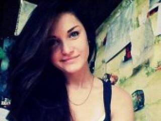 Erotikus videocsevegés shayaa