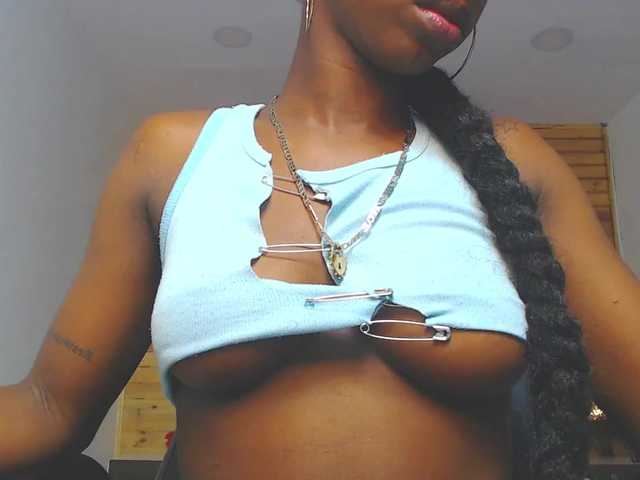 Sugárzási képernyőképek ShaylaSexx