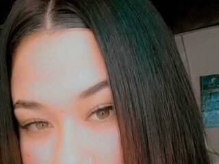 Erotikus videocsevegés shayna-rain