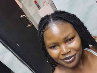 Erotikus videocsevegés Shee123