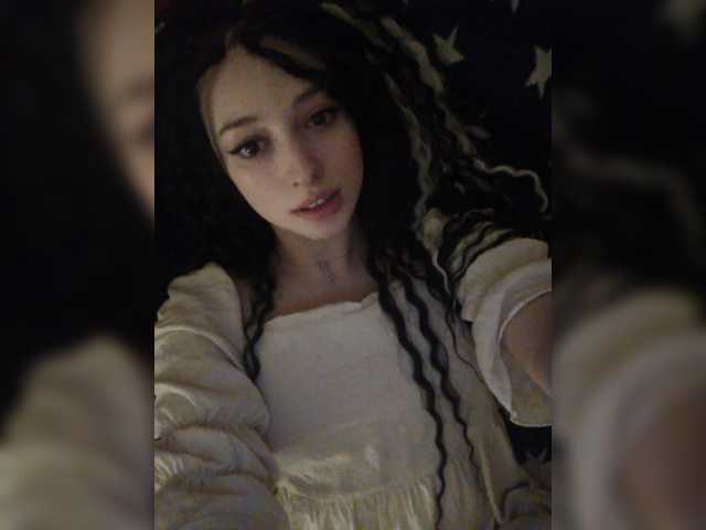 Fényképek Valeria_Lol I only undress in a private chat