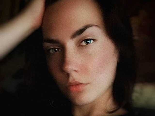 A profil fényképe ShinySara