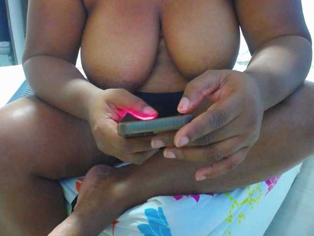 A profil fényképe shirlyhotxx