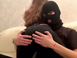 Erotikus videocsevegés ShowMaskGoOn