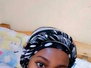 Erotikus videocsevegés Shriex-cutie