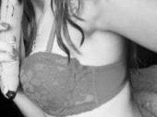 Erotikus videocsevegés shybabe