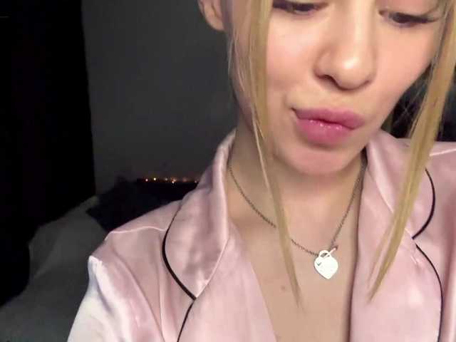 Sugárzási képernyőképek ShyElisa