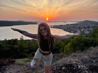 Erotikus videocsevegés ShyZoey