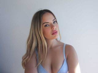 Erotikus videocsevegés silvifoxyy