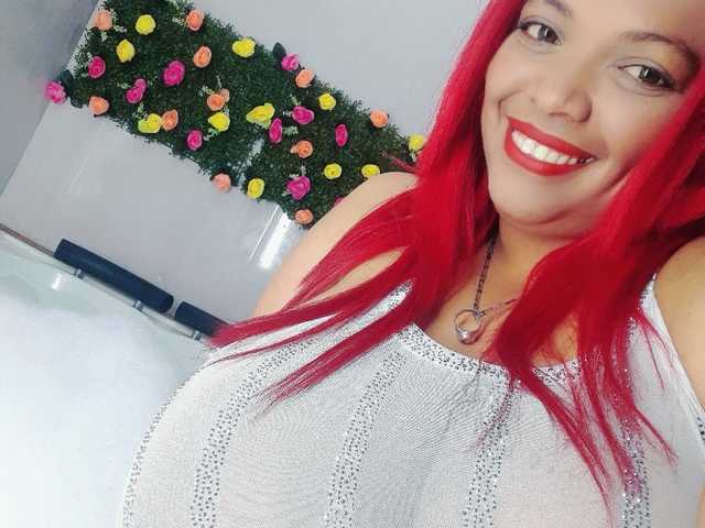 A profil fényképe Siren-boobs
