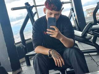 Erotikus videocsevegés slut-tom1