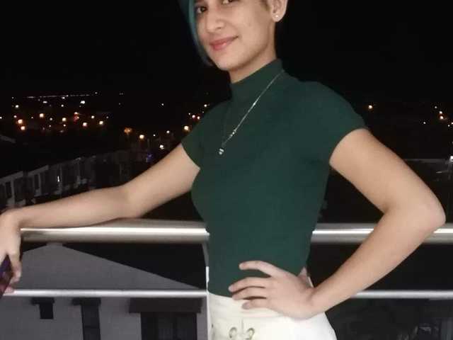 A profil fényképe small-trinity