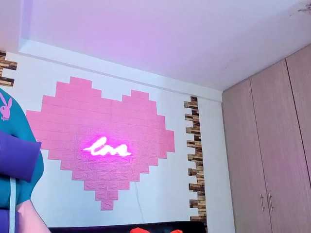 Sugárzási képernyőképek sofia-lopez40