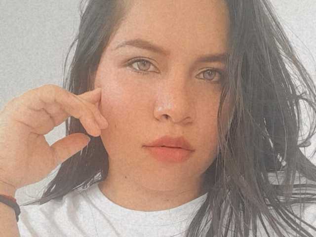 A profil fényképe SofiWhore