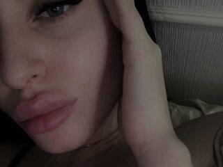 Erotikus videocsevegés Sofy-s