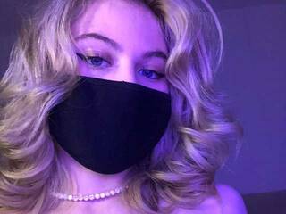 Erotikus videocsevegés SonyaOOG