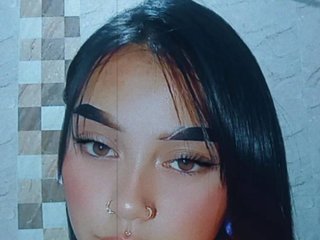 Erotikus videocsevegés Sophiee-22