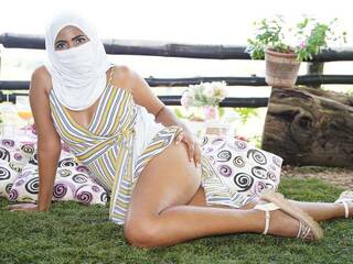 Erotikus videocsevegés Souzan-halabi