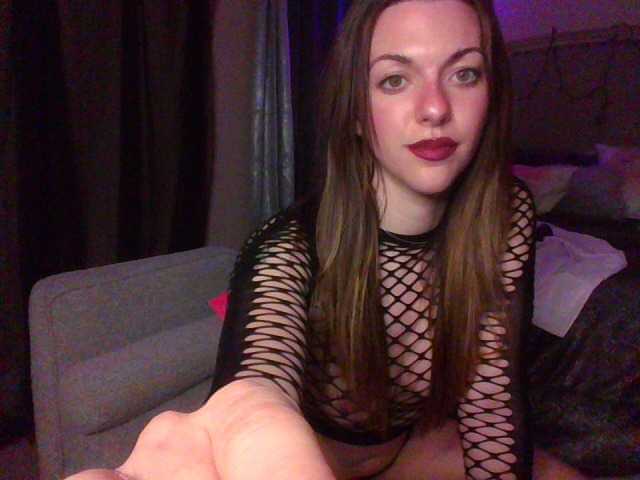 Fényképek Spicy-Chrissy come make me get naked and cum all for you