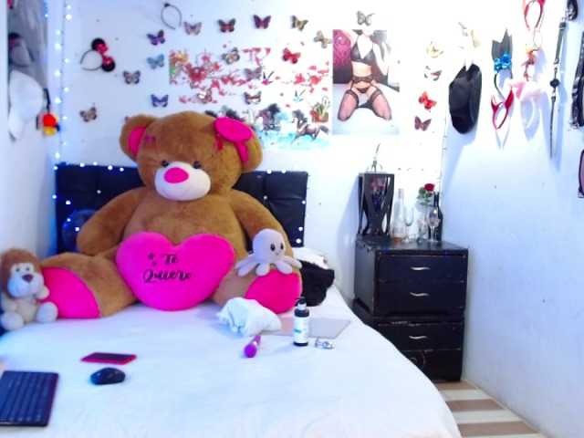 Sugárzási képernyőképek SquirtQueens